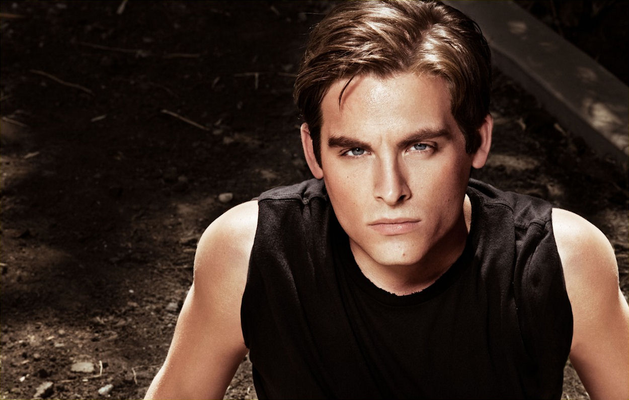 Kevin Zegers Photo 40 Of 60 Pics Wallpaper Photo 542399 Theplace2