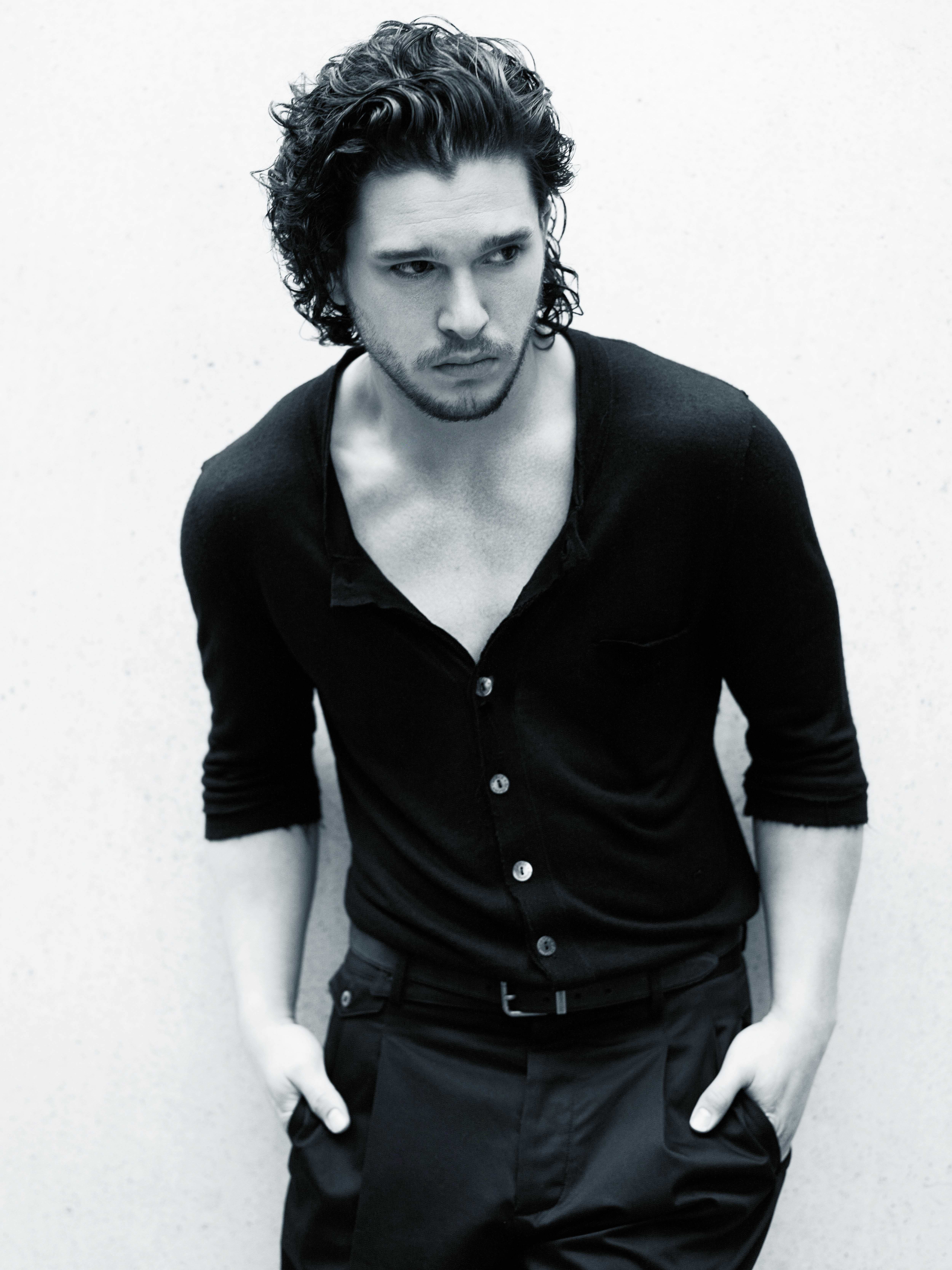 Kit Harington Photo 666 Of 735 Pics Wallpaper Photo 746099 Theplace2 