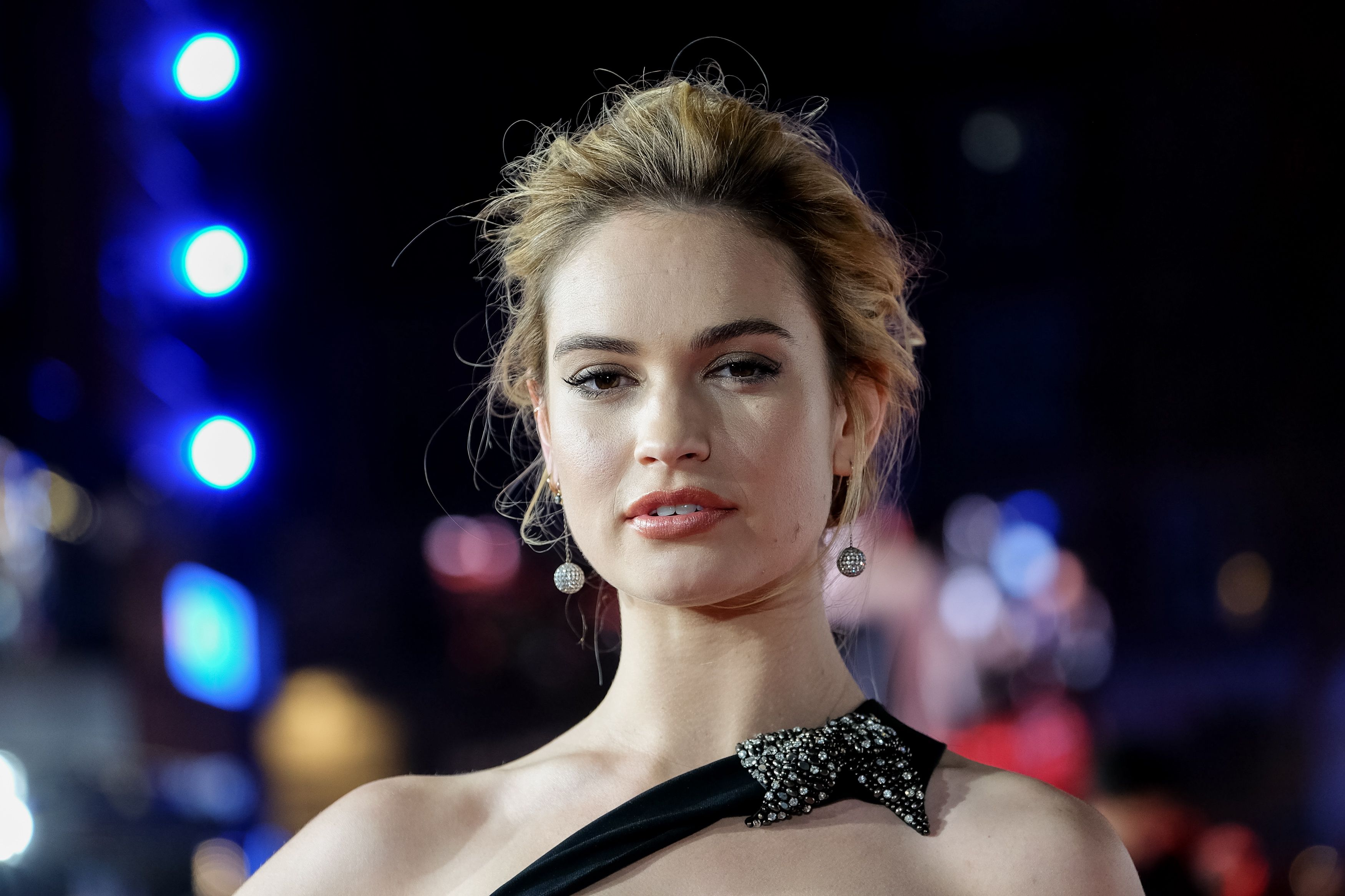 Lily James photo #991656.