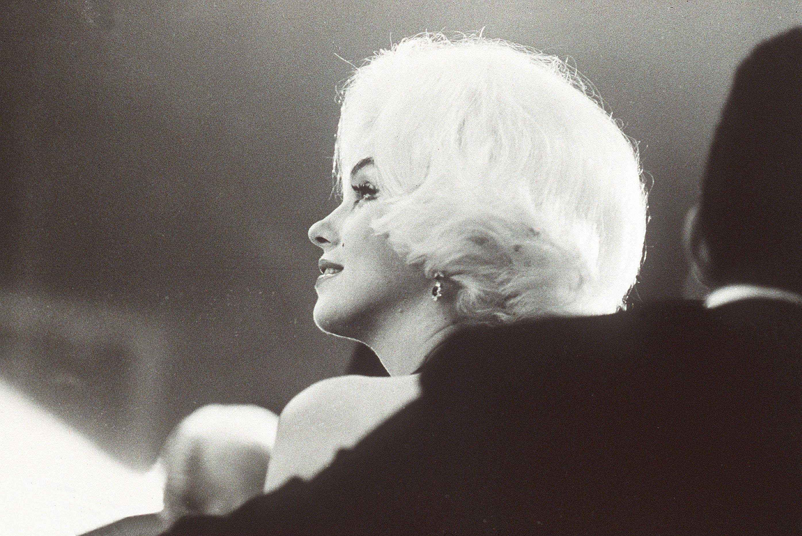 Marilyn Monroe photo 1915 of 2214 pics, wallpaper - photo #489981 ...