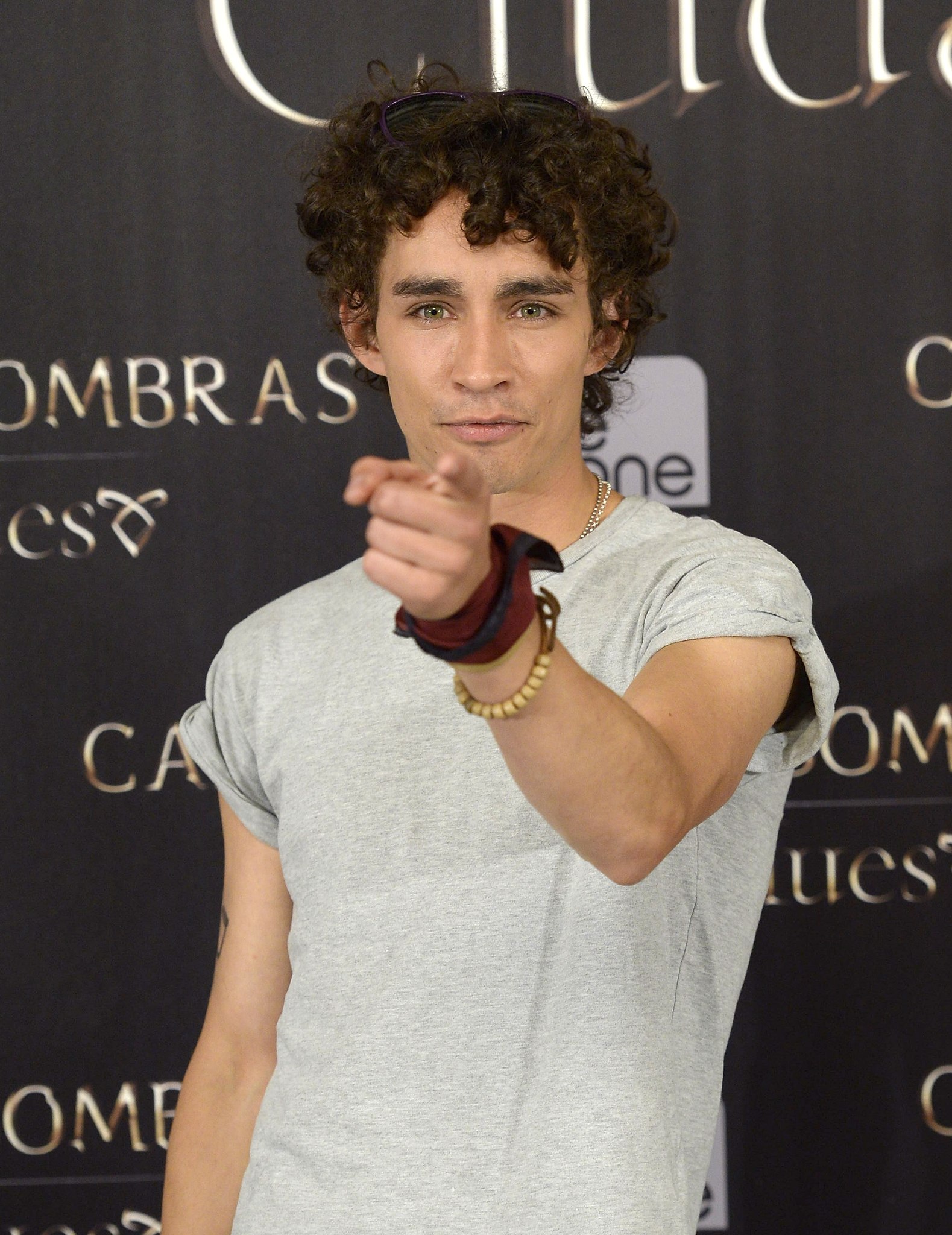 Robert Sheehan photo 109 of 176 pics, wallpaper - photo #629201 - ThePlace2