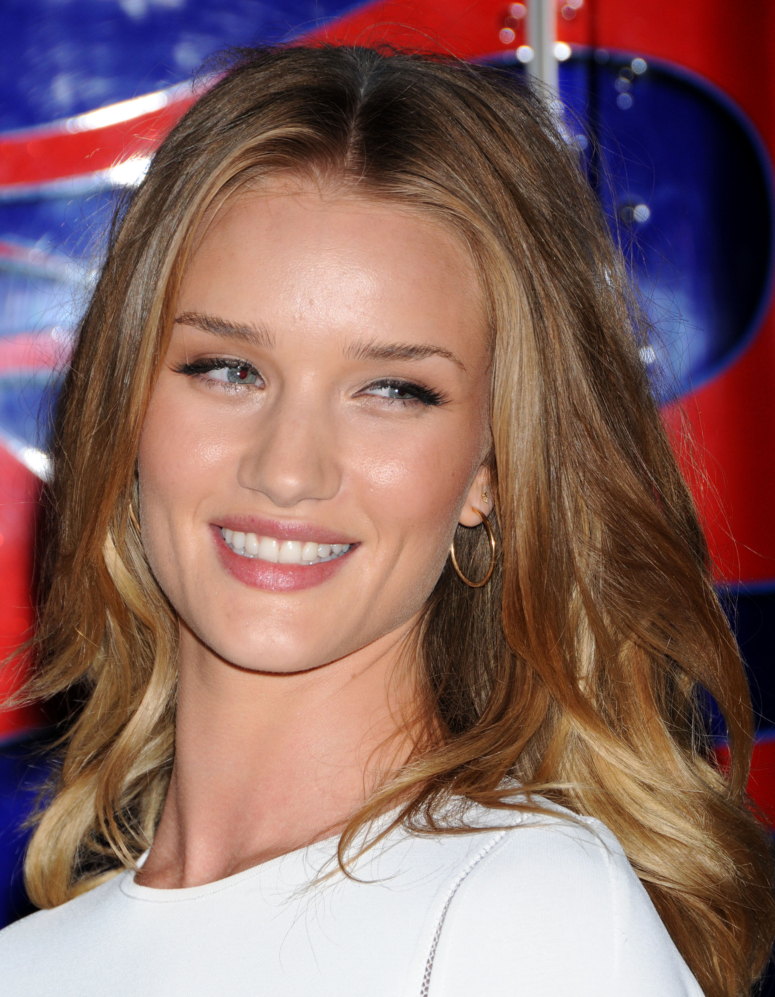 Rosie Huntington-Whitely photo 585 of 2707 pics, wallpaper - photo ...