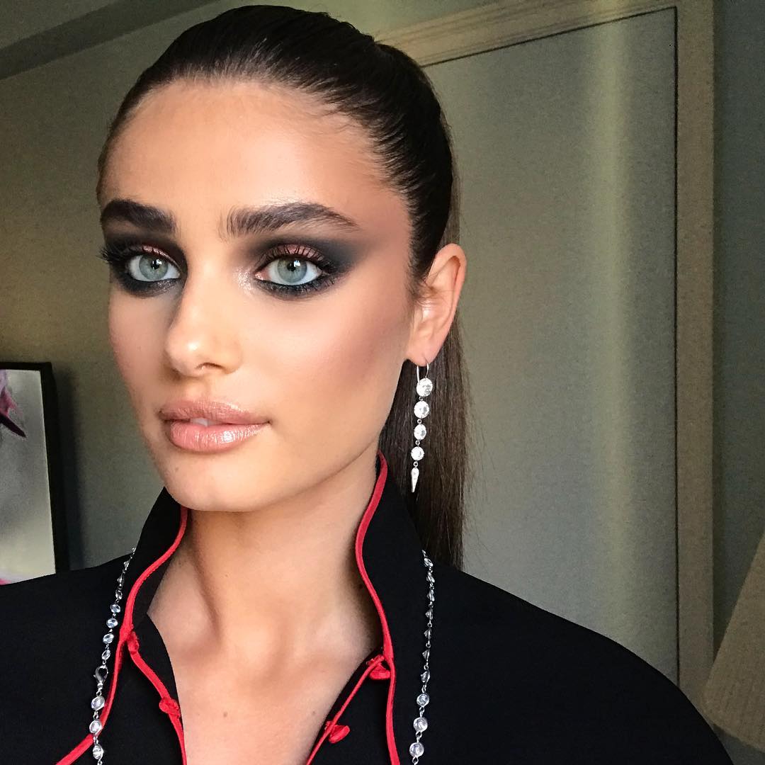 Taylor Hill photo 1423 of 2421 pics, wallpaper - photo #1140798 - ThePlace2