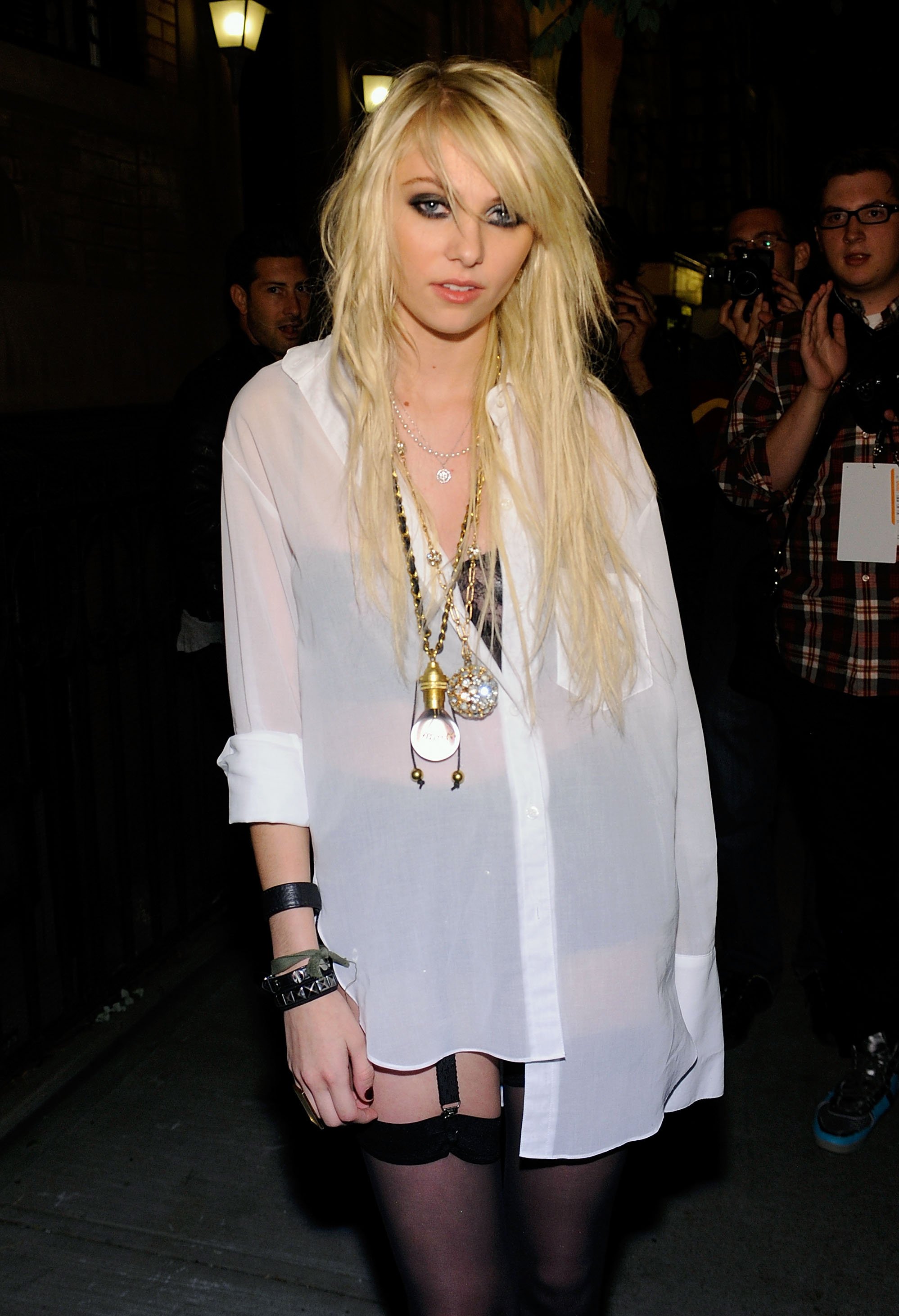 Number of votes: 4. There are 387 more pics in the Taylor Momsen photo gall...