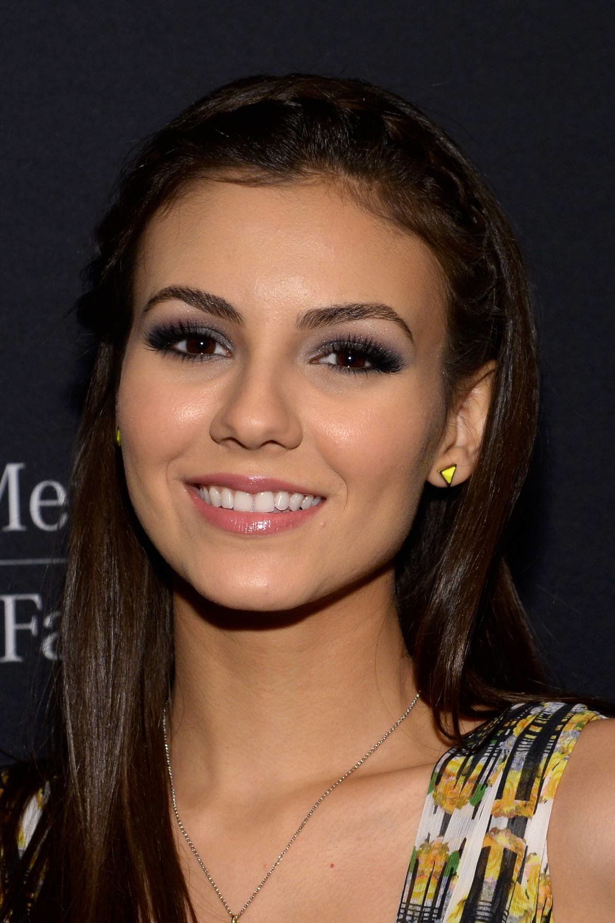 Victoria Justice photo 717 of 2802 pics, wallpaper - photo #670879 ...