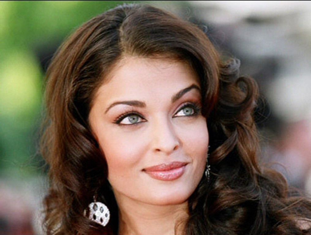 Aishwarya Rai photo 224 of 1152 pics, wallpaper - photo #150645 - ThePlace2