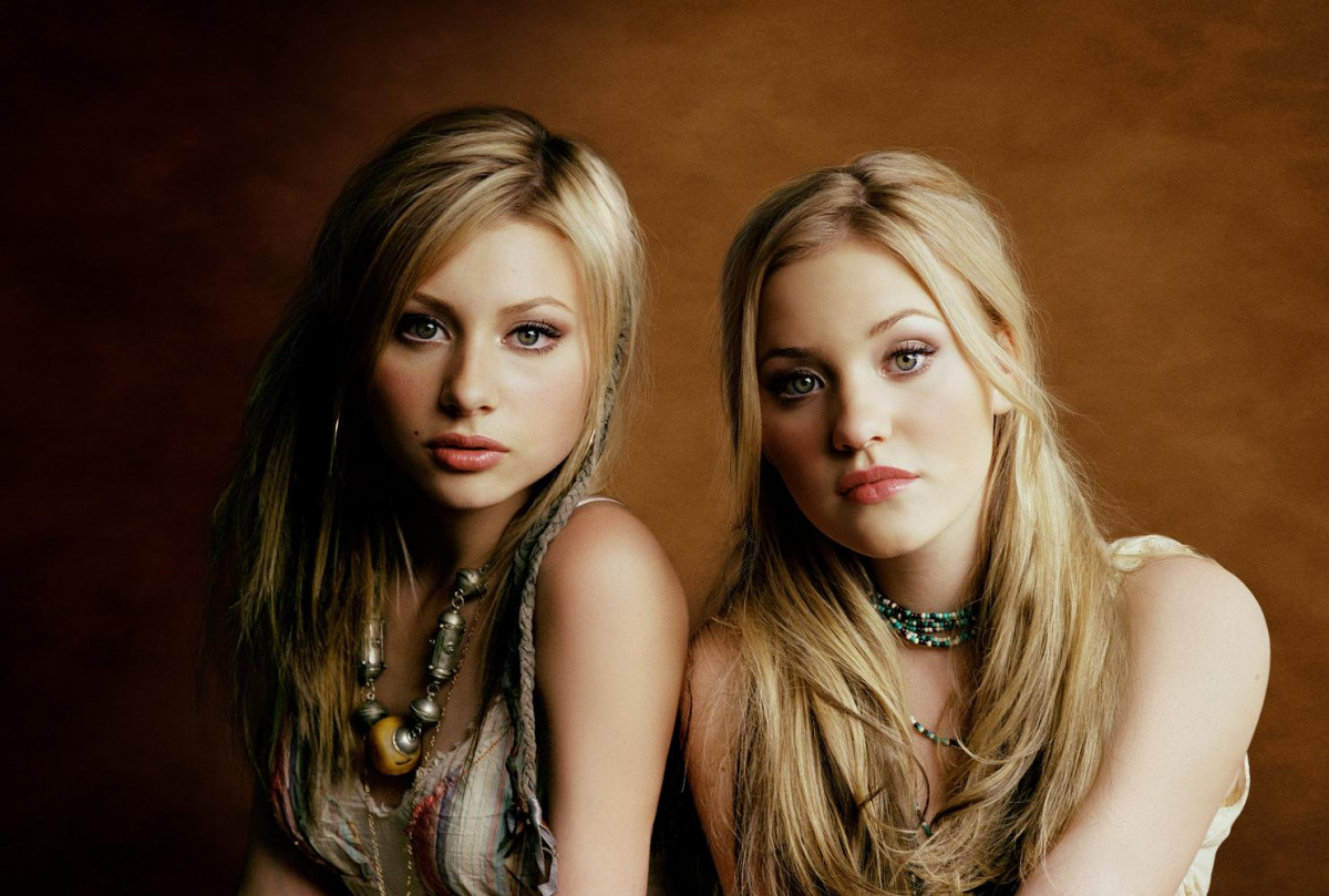 Aly and Aj photo 746 of 1589 pics, wallpaper - photo #352229 - ThePlace2