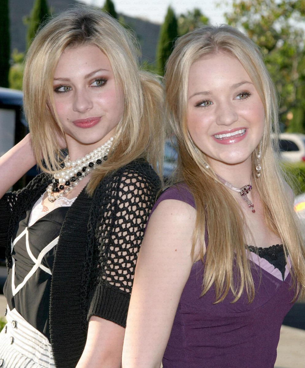 Aly And Aj Photo 958 Of 1589 Pics Wallpaper Photo 459154 Theplace2