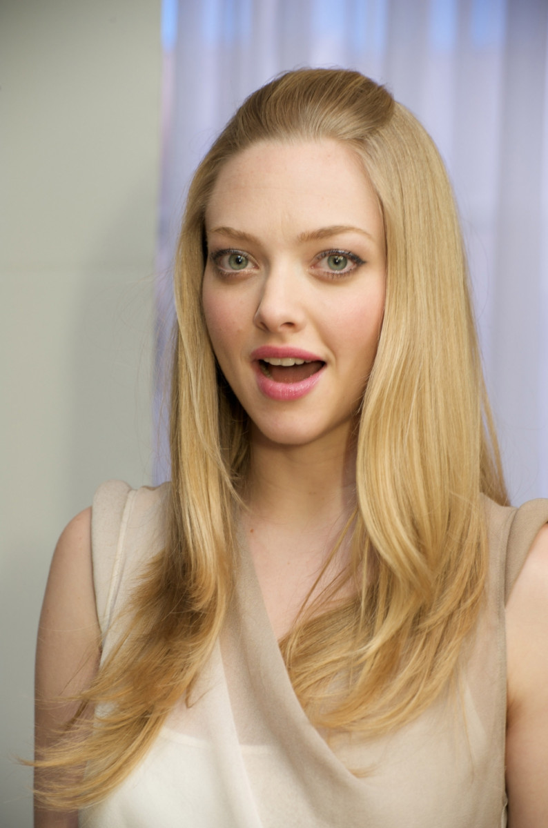 Amanda Seyfried photo 246 of 2551 pics, wallpaper - photo #270508 ...