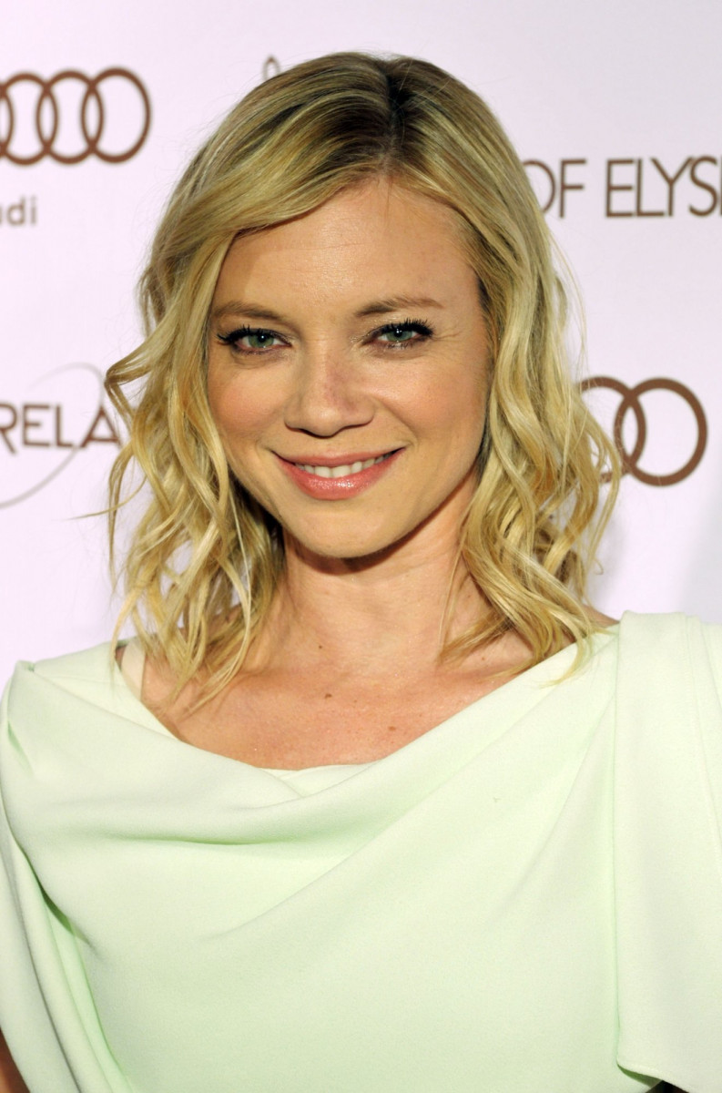 Amy Smart photo 151 of 286 pics, wallpaper photo 450942 ThePlace2