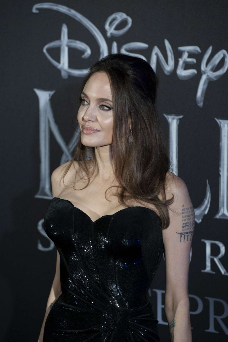 Angelina Jolie: pic #1183317