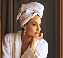 Angelina Jolie pic #1181673