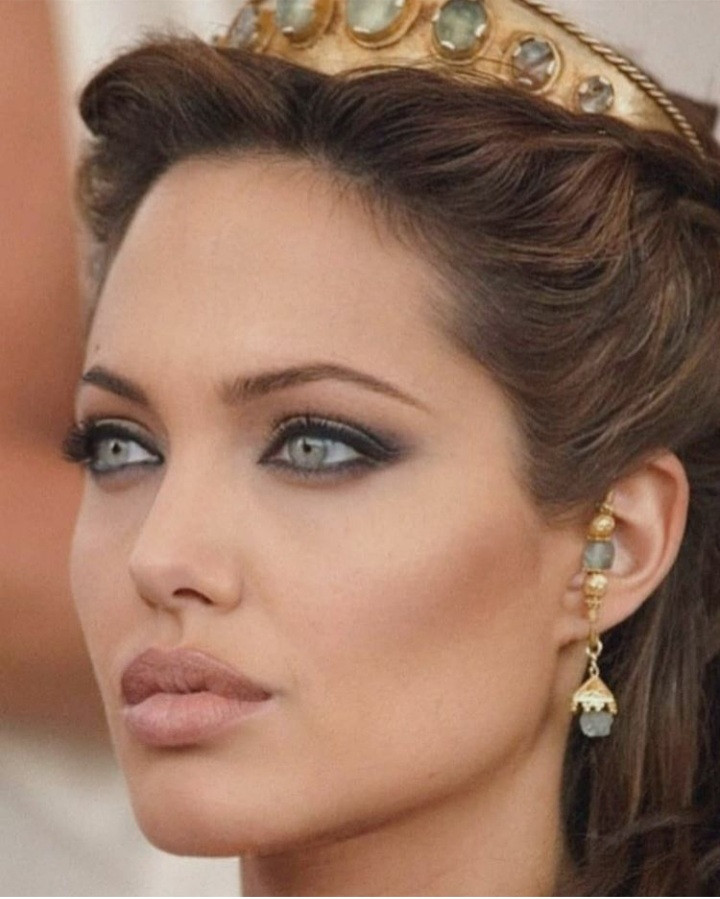 Angelina Jolie: pic #1234751