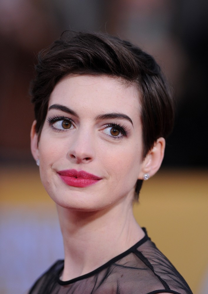 Anne Hathaway photo 1295 of 2390 pics, wallpaper - photo #617152 ...