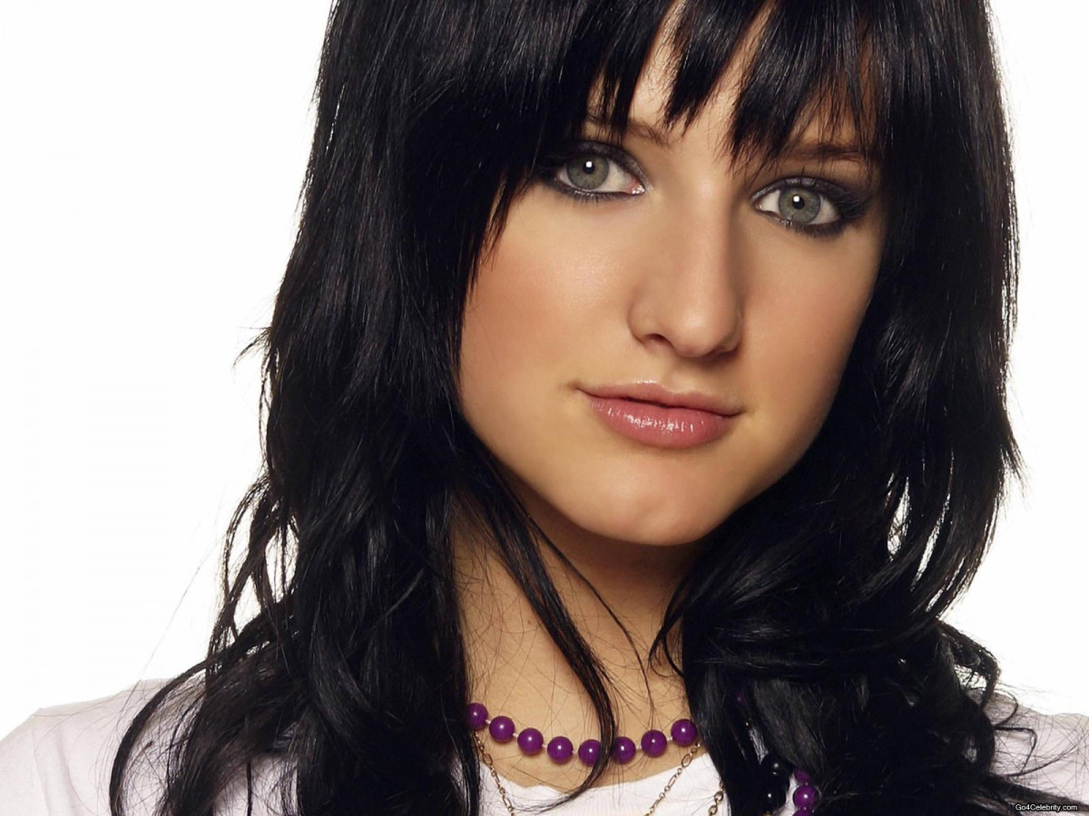 Ashlee Simpson Photo 276 Of 568 Pics Wallpaper Photo 122425 Theplace2 0410