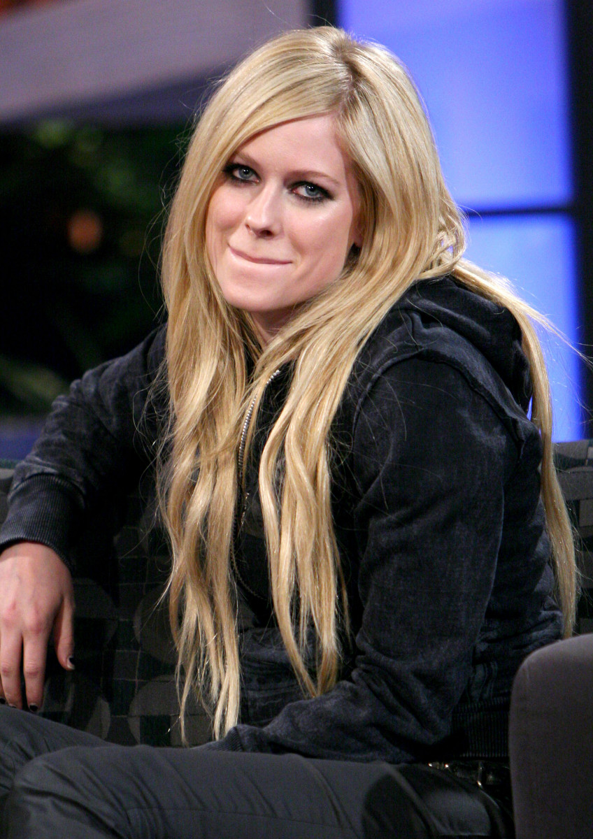 Avril Lavigne Photo 633 Of 1055 Pics Wallpaper Photo 195392 Theplace2