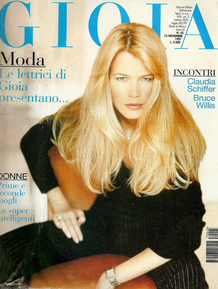 Claudia Schiffer Photo 486 Of 1159 Pics Wallpaper Photo 179930 Images, Photos, Reviews