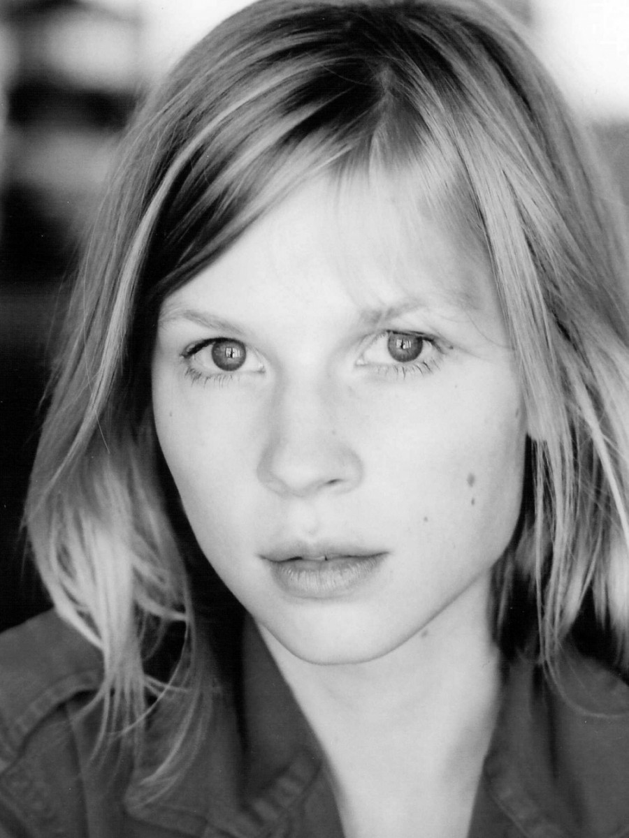 Clemence Poesy photo 89 of 300 pics, wallpaper - photo #240397 - ThePlace2