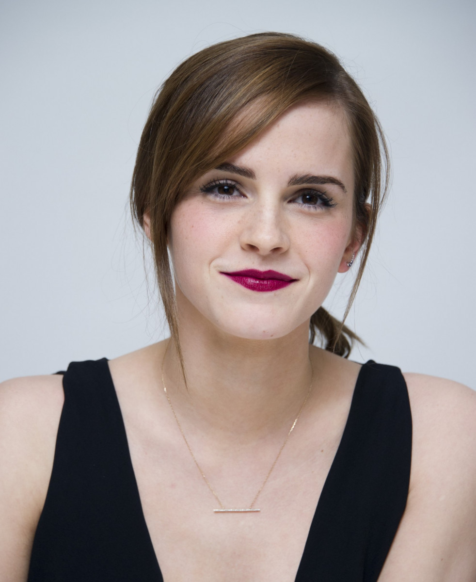 Emma Watson photo 3229 of 5199 pics, wallpaper - photo #684351 - ThePlace2