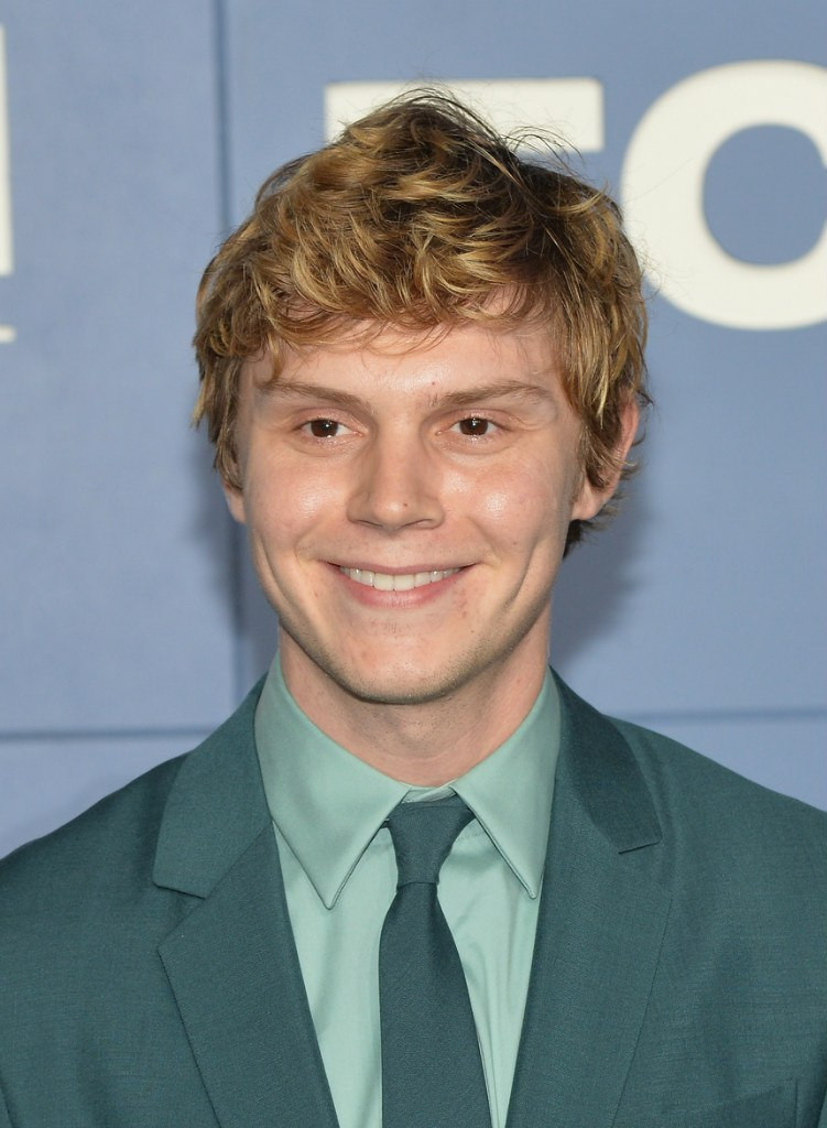 Evan Peters photo 33 of 332 pics, wallpaper - photo #699544 - ThePlace2