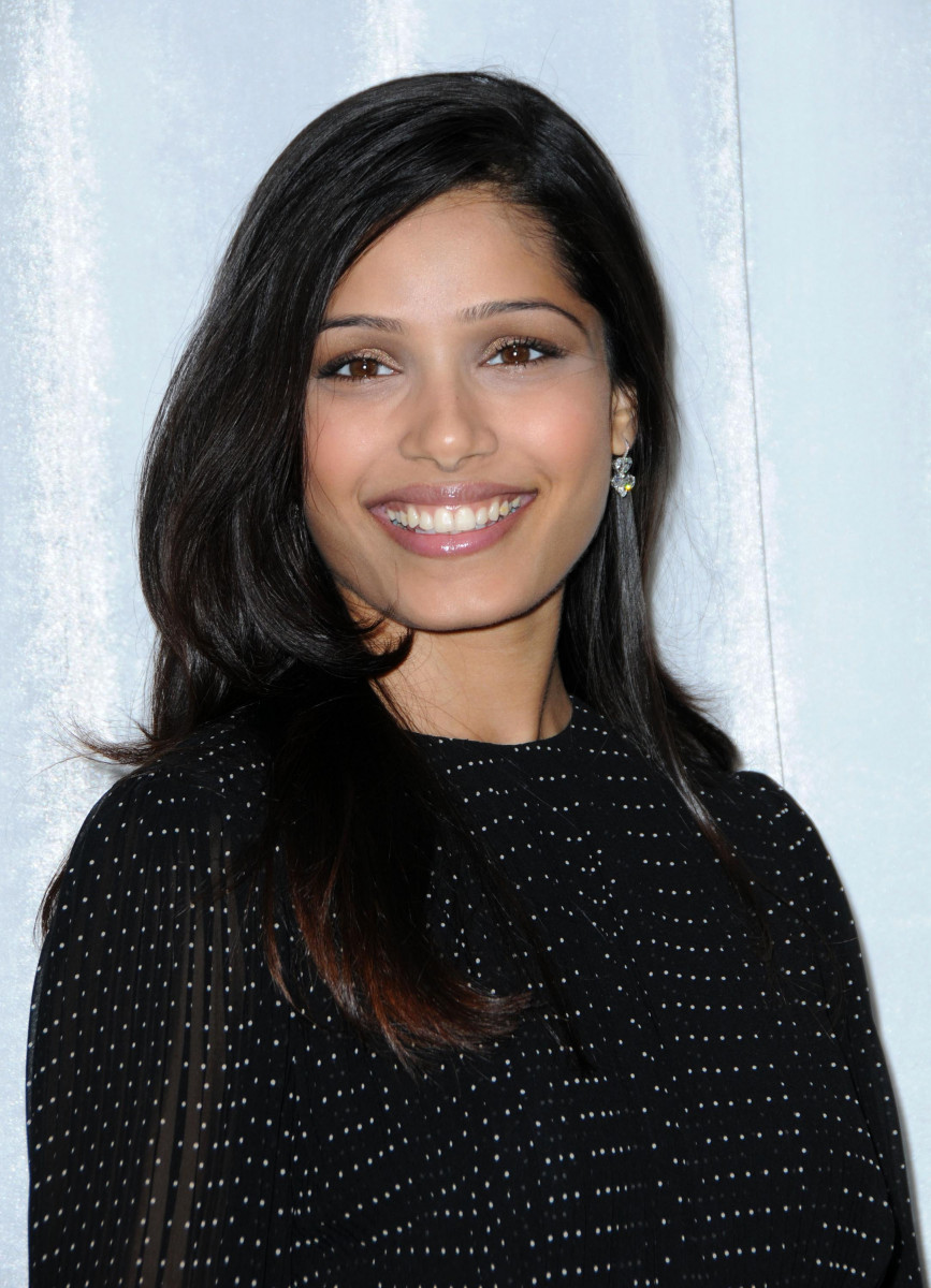 Freida Pinto photo 176 of 672 pics, wallpaper - photo #241777 - ThePlace2