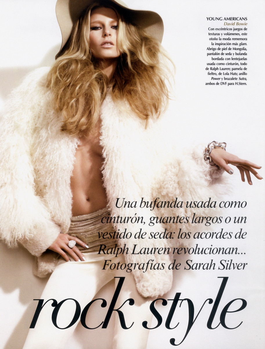 Катя Григорьева для Vogue Mexico
