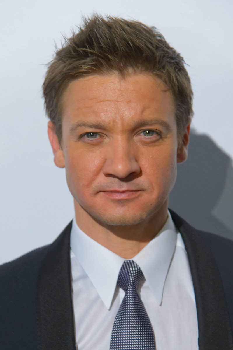 Jeremy Renner Photo 565 Of 1779 Pics, Wallpaper - Photo #529587 - ThePlace2