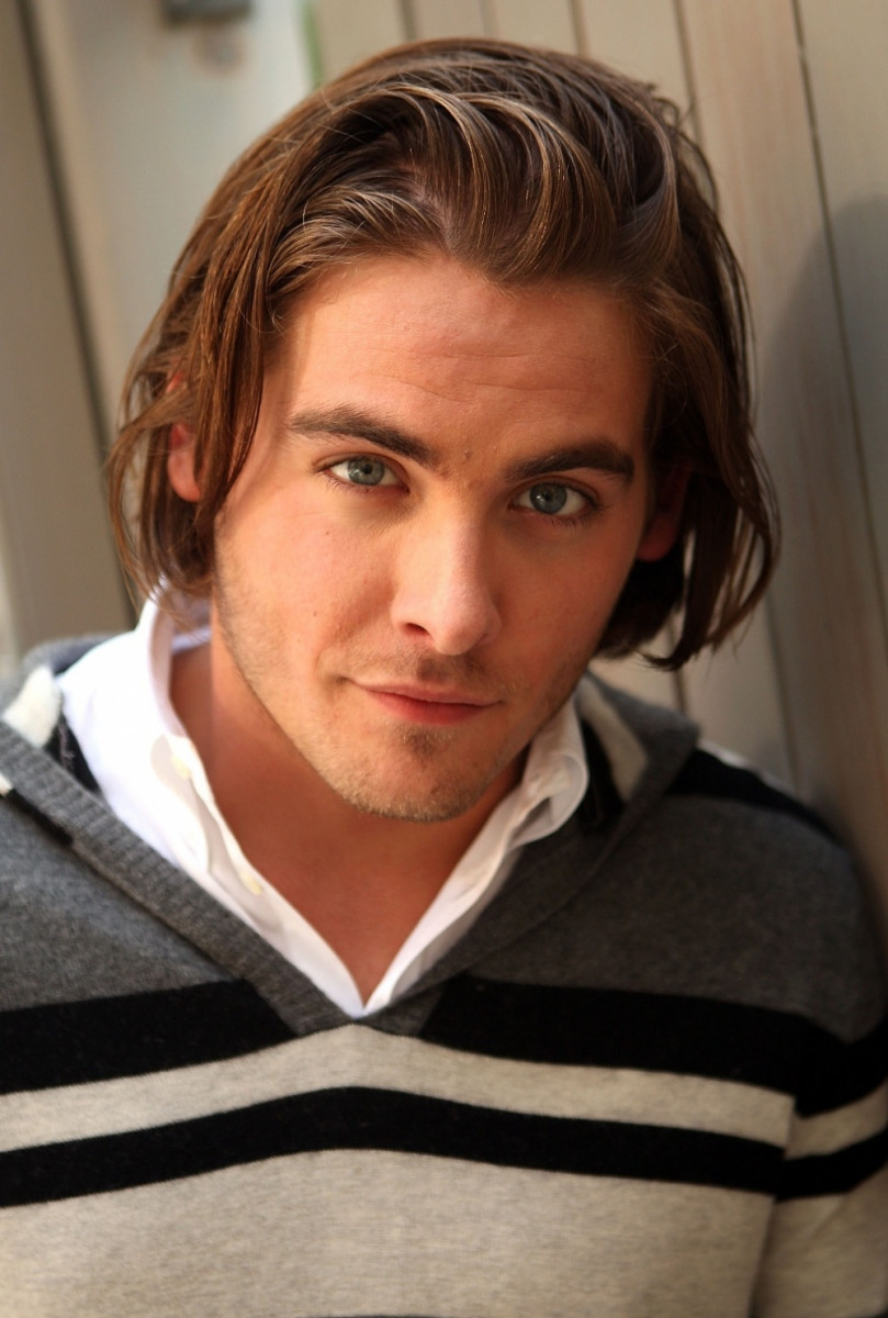 Kevin Zegers Photo 35 Of 60 Pics Wallpaper Photo 399995 Theplace2