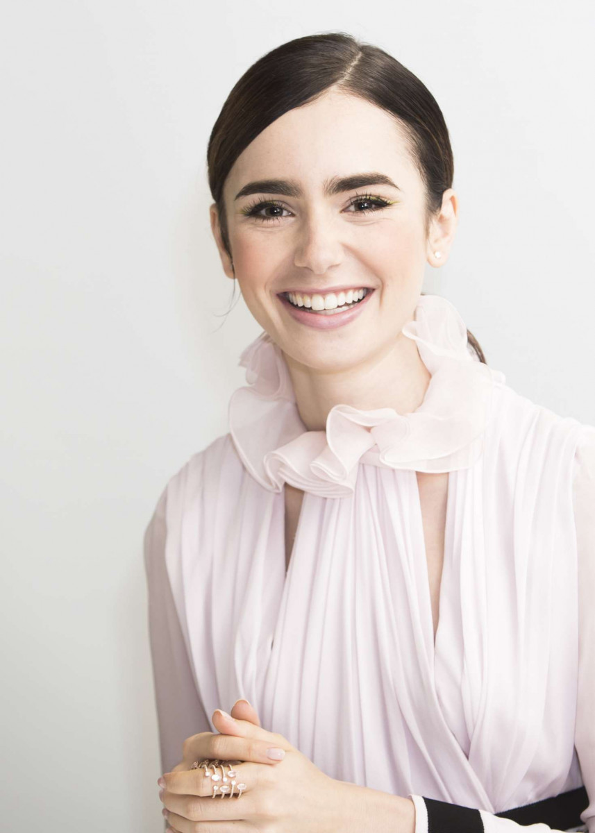 Lily Collins photo 823 of 2540 pics, wallpaper - photo #884276 - ThePlace2