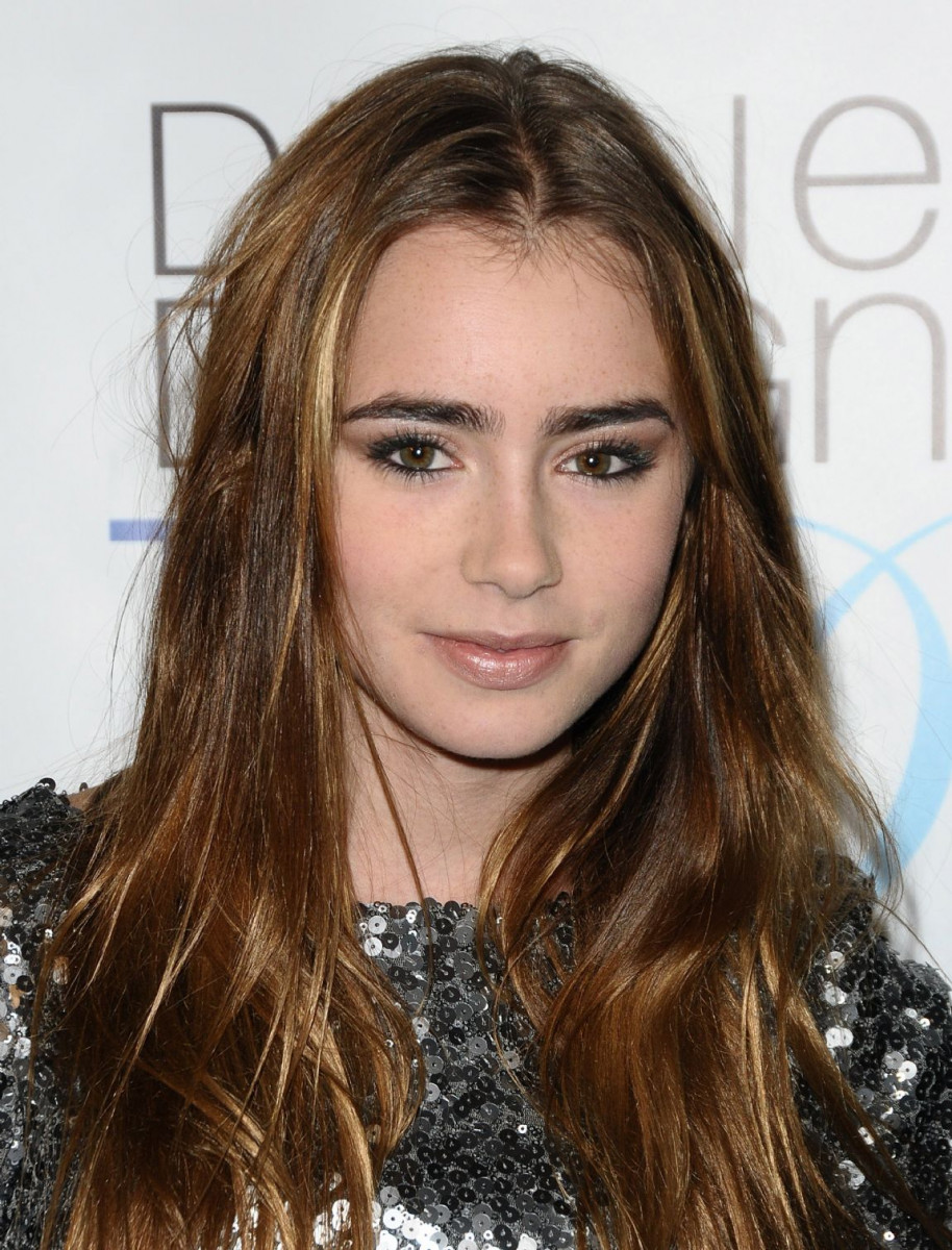 Lily Collins photo 3 of 2557 pics, wallpaper - photo #313177 - ThePlace2