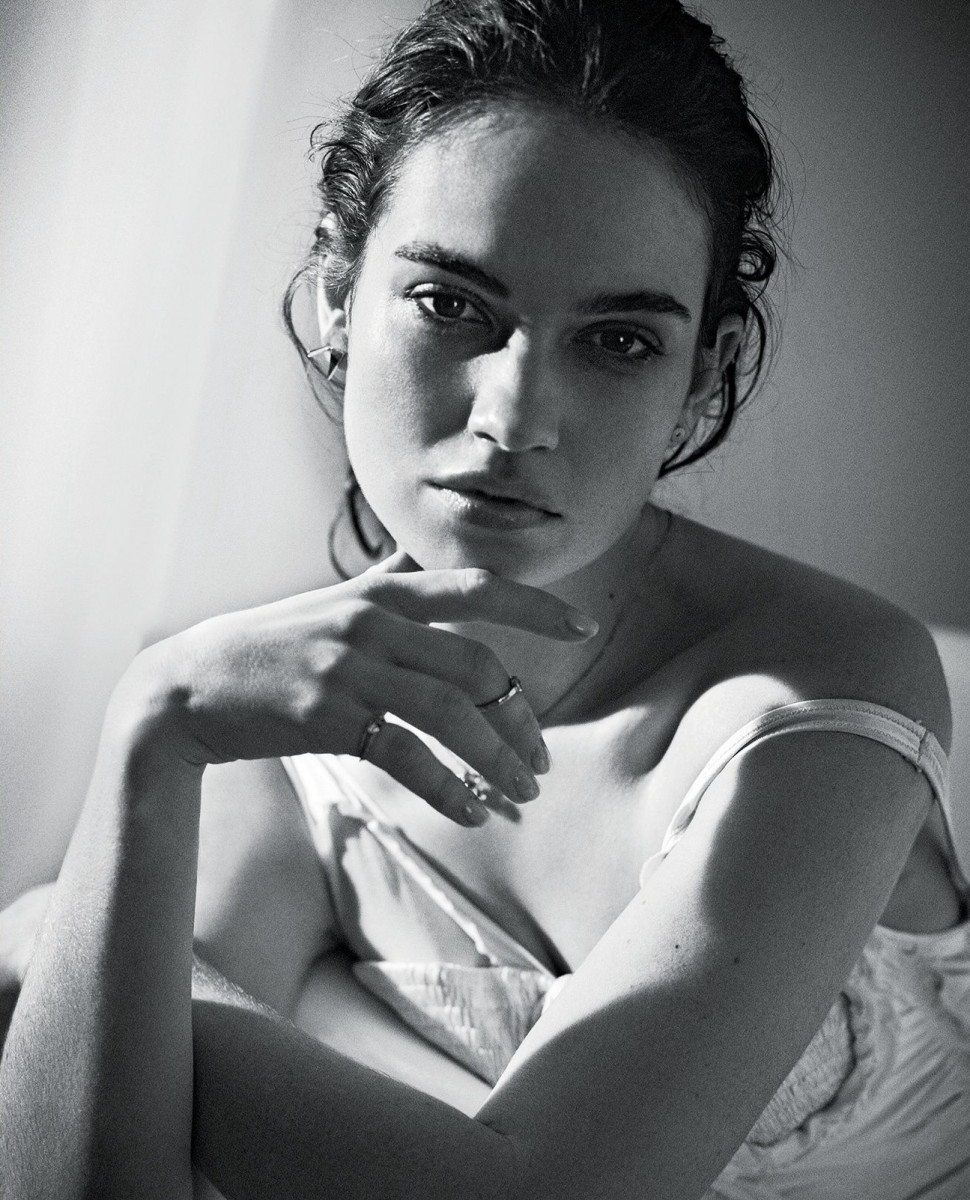 Lily James photo 320 of 1155 pics, wallpaper - photo #832521 - ThePlace2