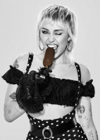 Miley Cyrus pic #1262991