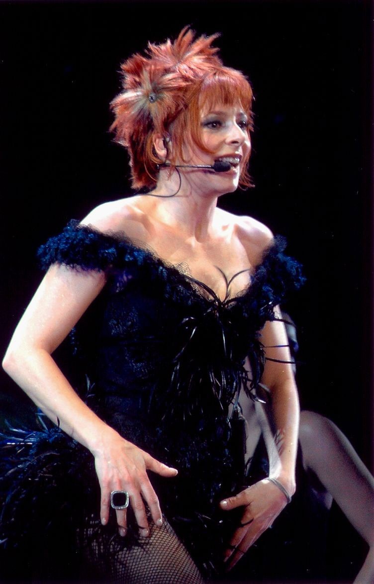 Mylene Farmer photo 485 of 592 pics, wallpaper - photo #752297 - ThePlace2