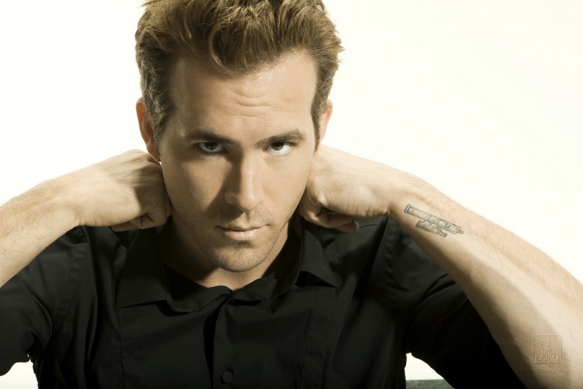 Ryan Reynolds Photo 40 Of 243 Pics Wallpaper Photo 192801 Theplace2 