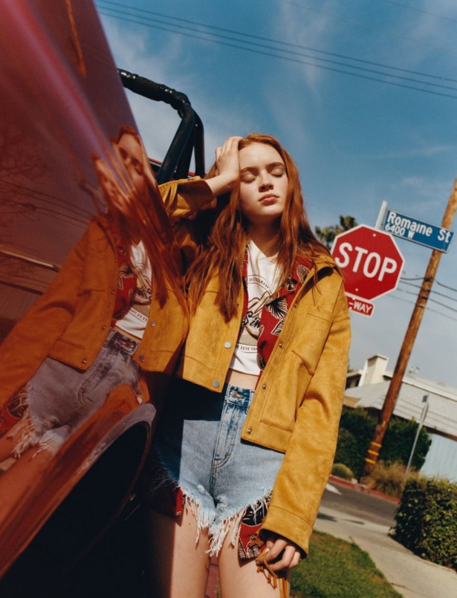 Next photo of Sadie Sink