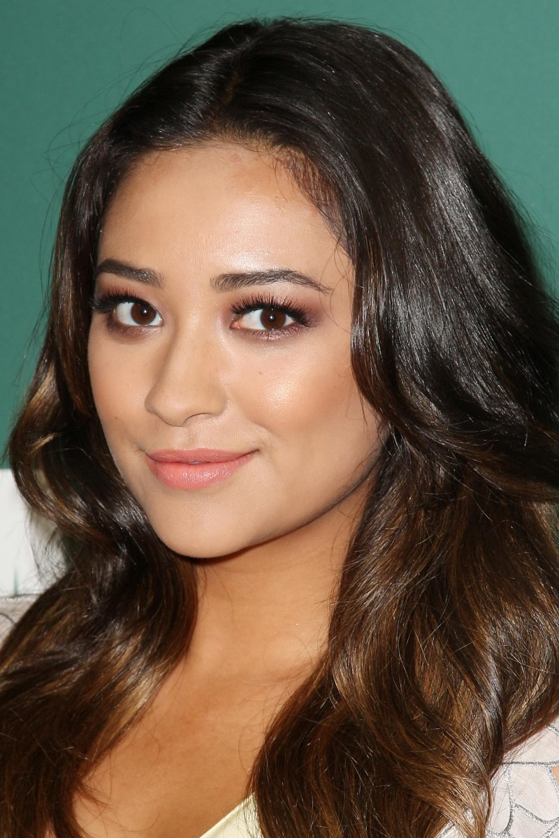 Shay Mitchell photo 180 of 1773 pics, wallpaper - photo #508539 - ThePlace2