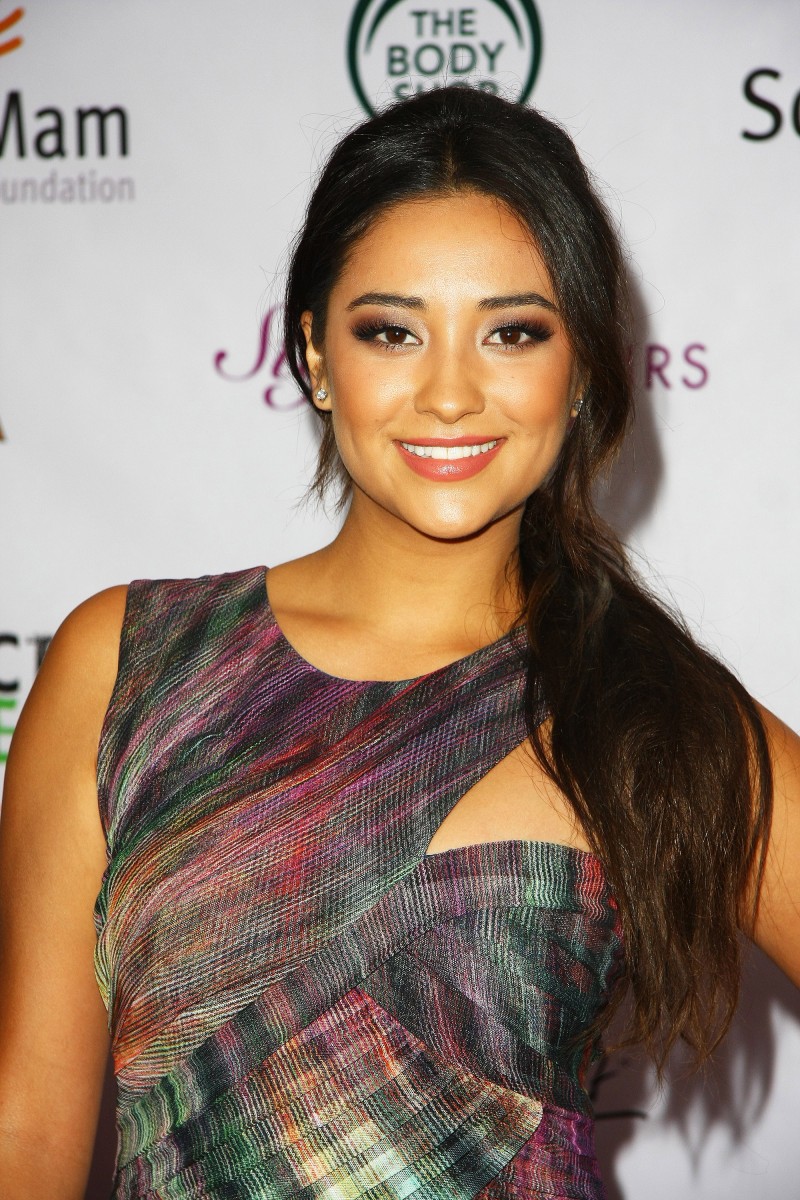 Shay Mitchell photo 77 of 1779 pics, wallpaper - photo #397272 - ThePlace2