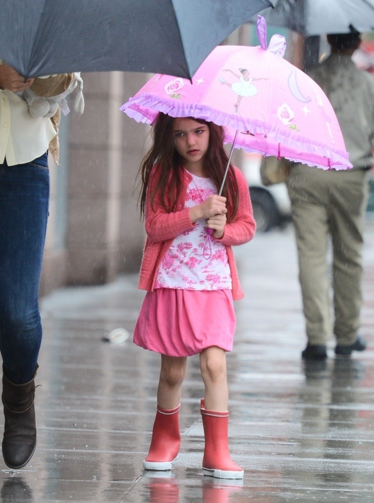 Suri Cruise photo 81 of 101 pics, wallpaper - photo #516527 - ThePlace2