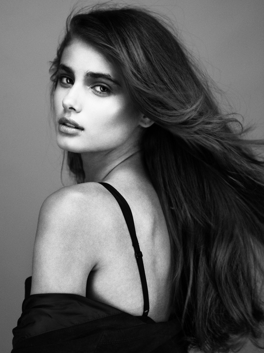 Taylor Hill photo 117 of 2417 pics, wallpaper - photo #815275 - ThePlace2