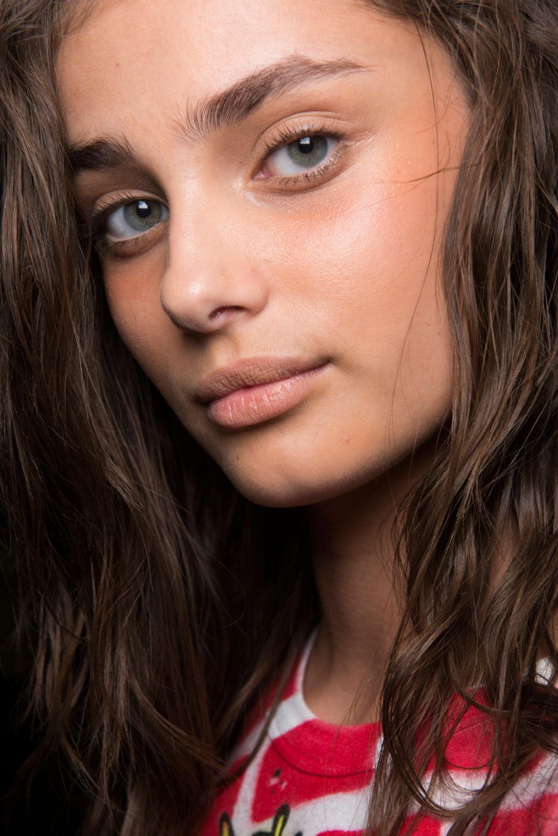 Taylor Hill photo 1240 of 2421 pics, wallpaper - photo #1101974 - ThePlace2