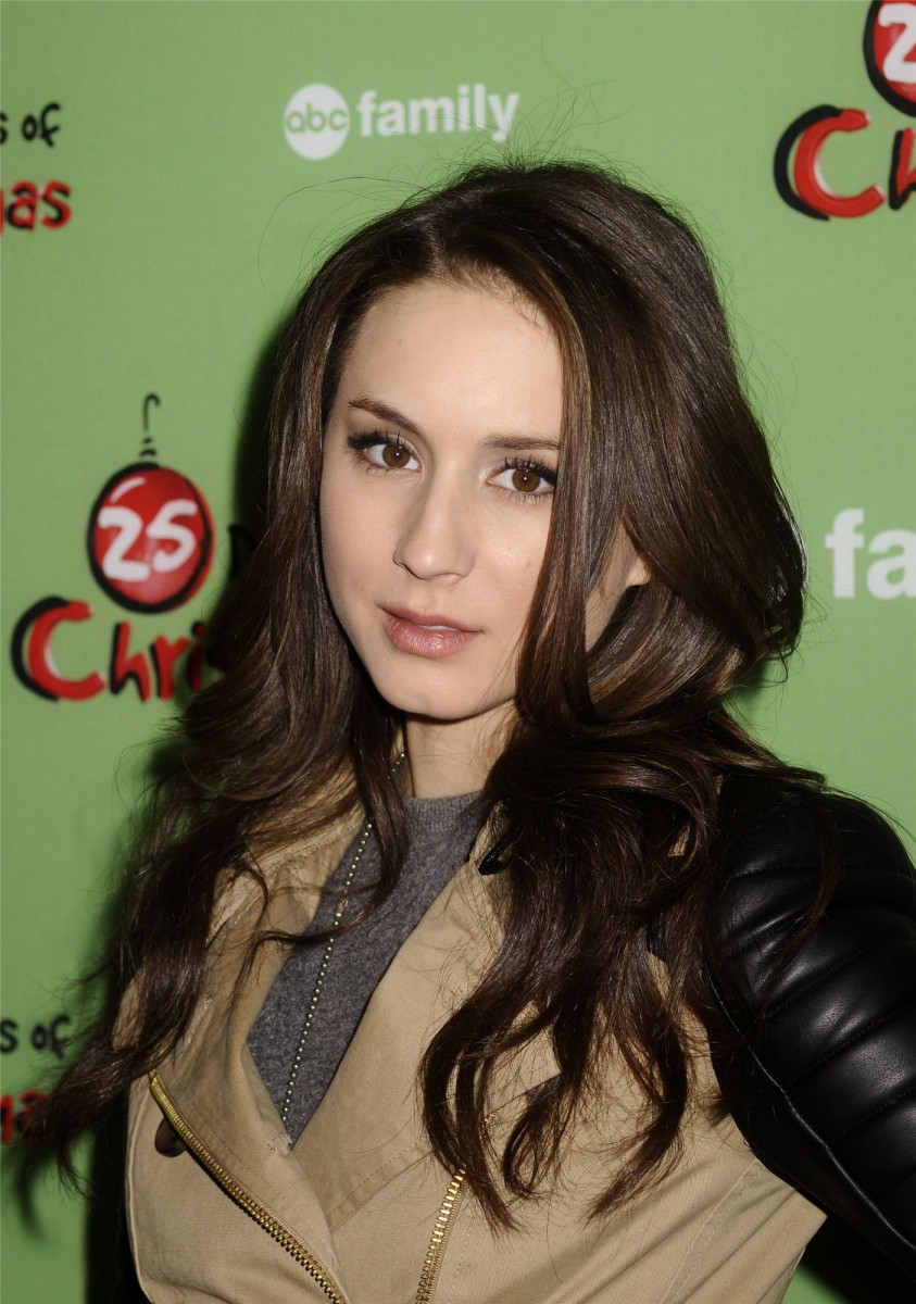 Troian Avery Bellisario photo 9 of 659 pics, wallpaper - photo #432485 ...