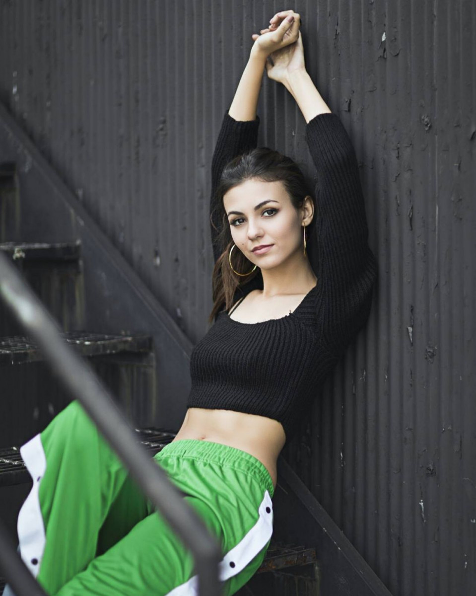 Victoria Justice Photo 1782 Of 2806 Pics Wallpaper Photo 967896 Theplace2 3371
