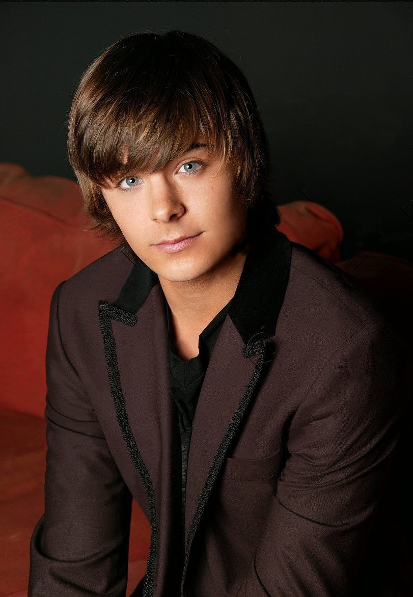 Zac Efron photo 681 of 1014 pics, wallpaper - photo #552438 - ThePlace2