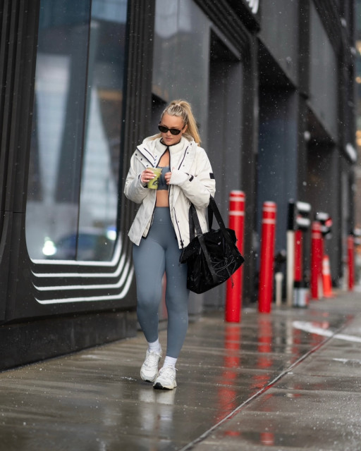 Camille Kostek instagram post 484361