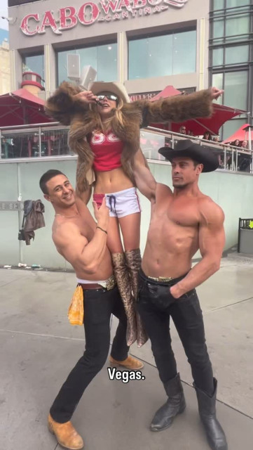 Charlotte Mckinney instagram post 485926