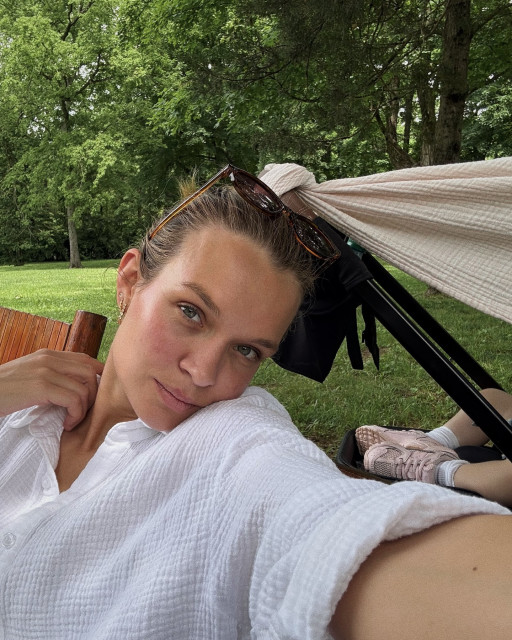 Josephine Skriver instagram post 490990