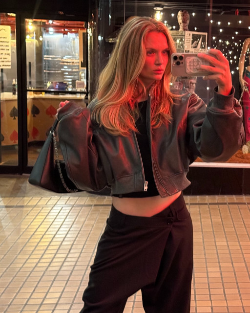 Josephine Skriver instagram post 491308
