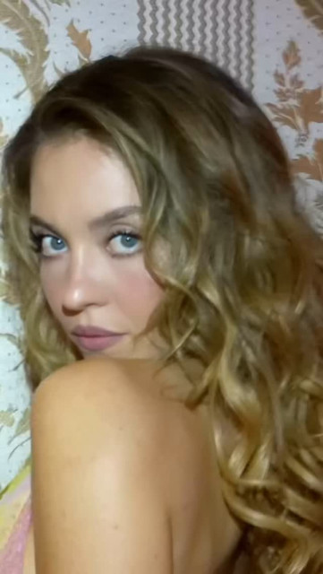 Sydney Sweeney instagram post 493012