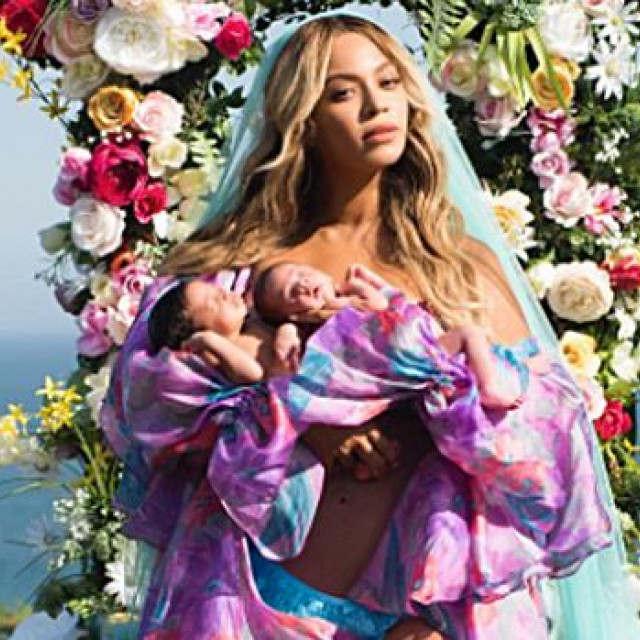 First Photo Of Beyonce's Twins On The Web