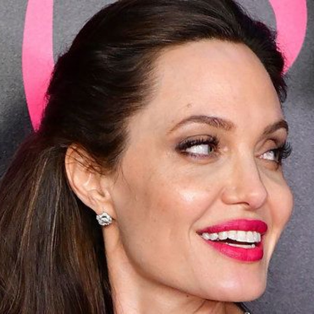 Same Accessory For Angelina Jolie's Six Kids